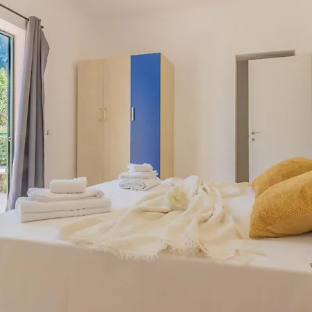 Brezza Del Lario Bilocale Giardino Apartment *