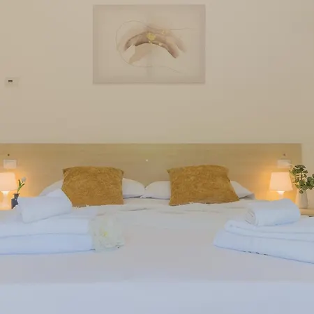 Brezza Del Lario Bilocale Giardino * Дервио