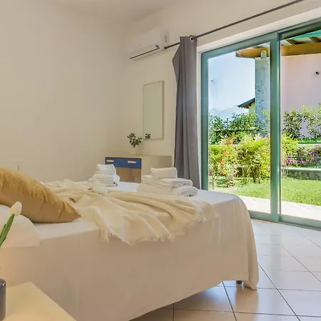 Brezza Del Lario Bilocale Giardino