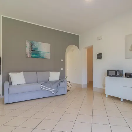 Brezza Del Lario Bilocale Giardino Apartment Dervio