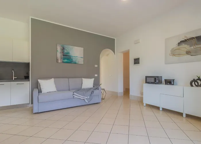 Brezza Del Lario Bilocale Giardino 21-22-23-24 Apartmán Dervio